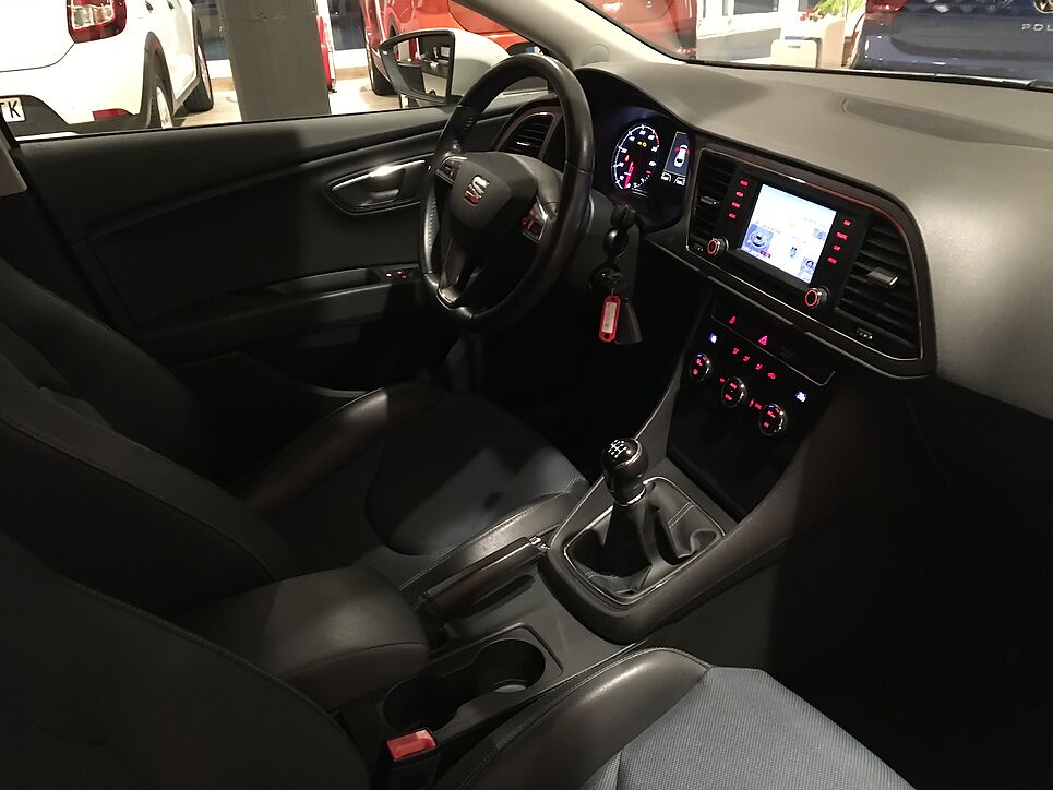 SEAT LEON