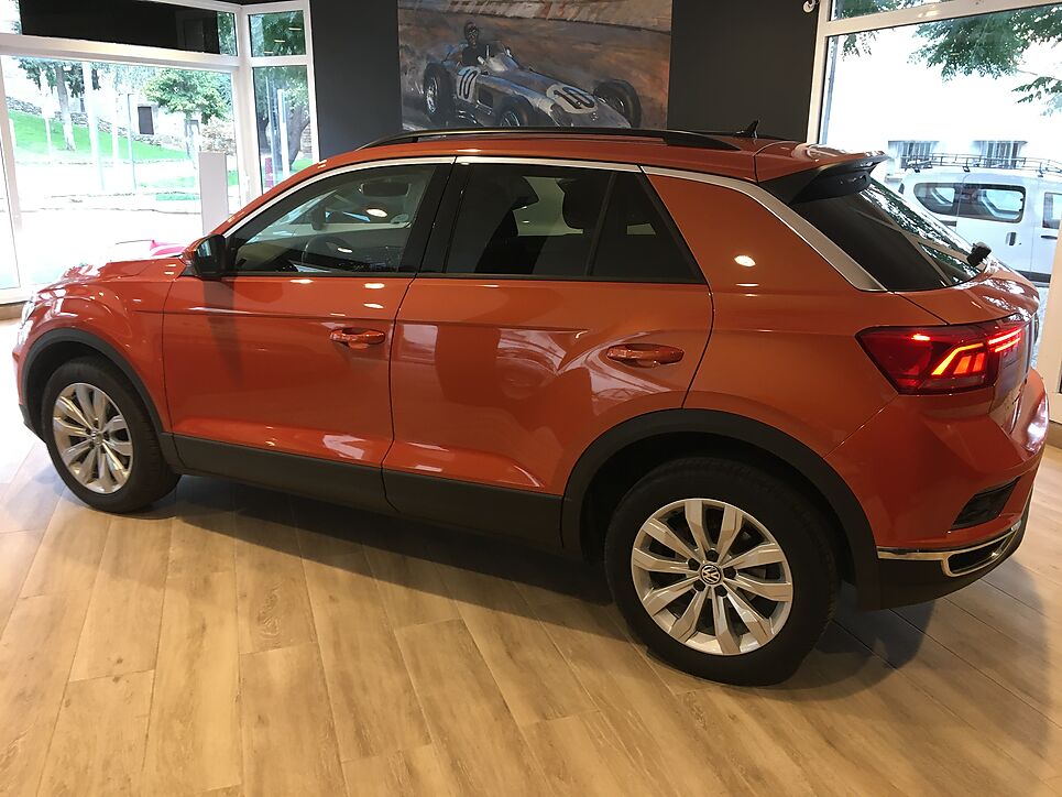 VOLKSWAGEN T- ROC